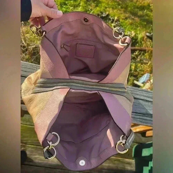 2018 Coach Lexi F31992 Spacious Shoulder Purse Pink/Lavender, Tan & Gray EUC - Picture 5 of 12